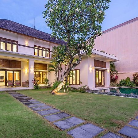 Bali Villa Lotus Seminyak Exteriör bild