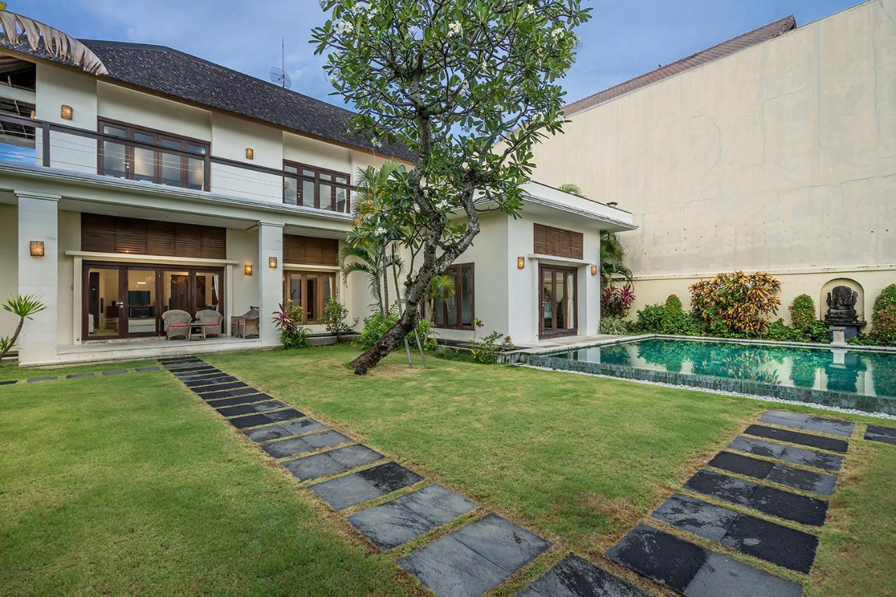 Bali Villa Lotus Seminyak Exteriör bild