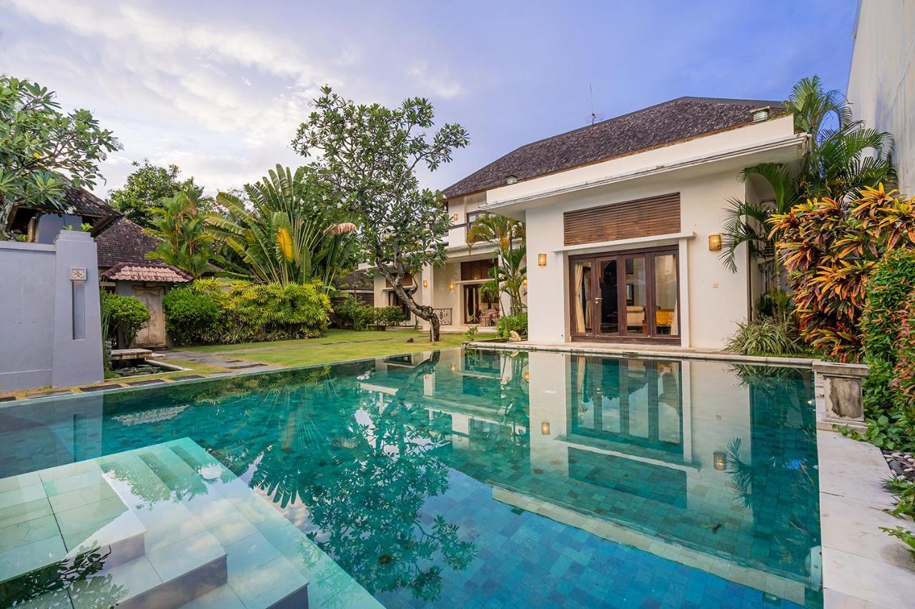 Bali Villa Lotus Seminyak Exteriör bild